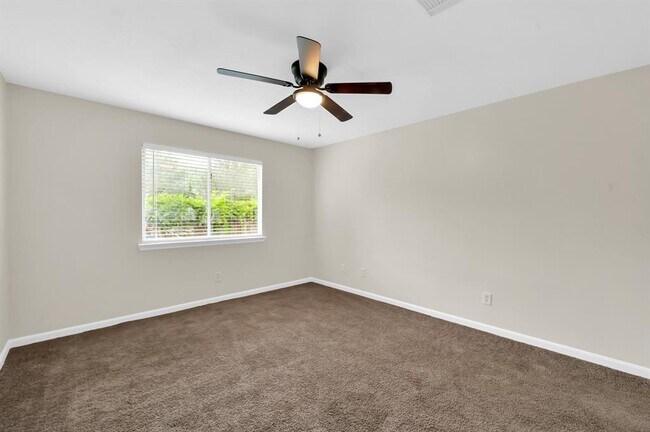 Building Photo - 22727 Bridgewater Dr