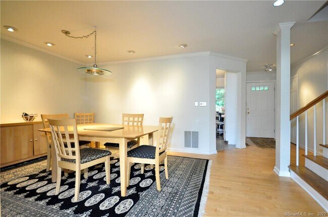 Building Photo - 93 Litchfield Ponds Dr