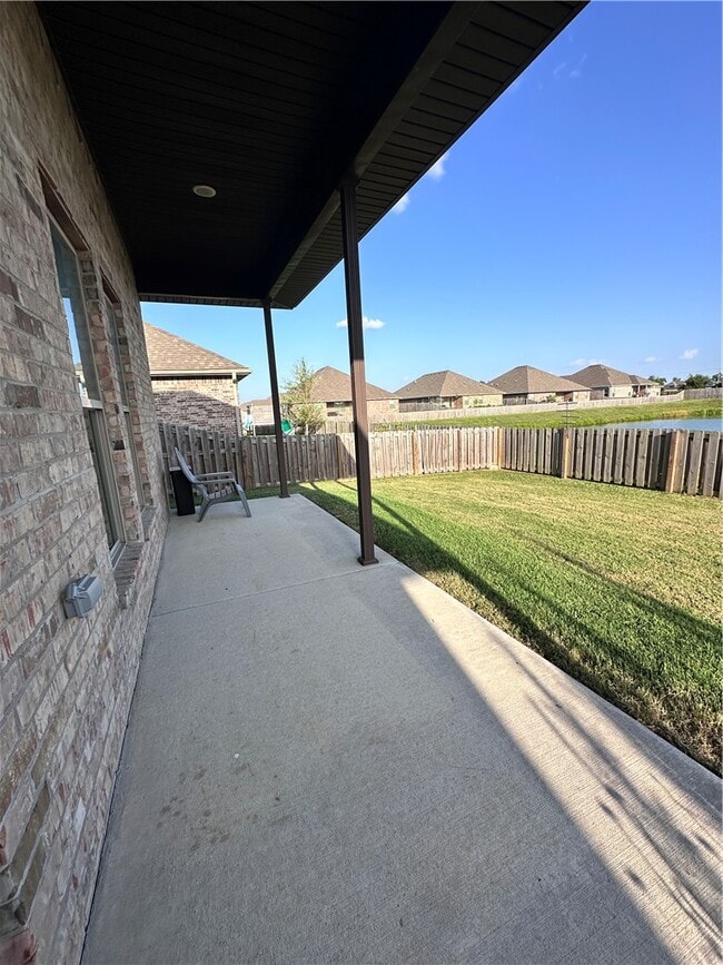 Building Photo - 1030 Winesap Dr