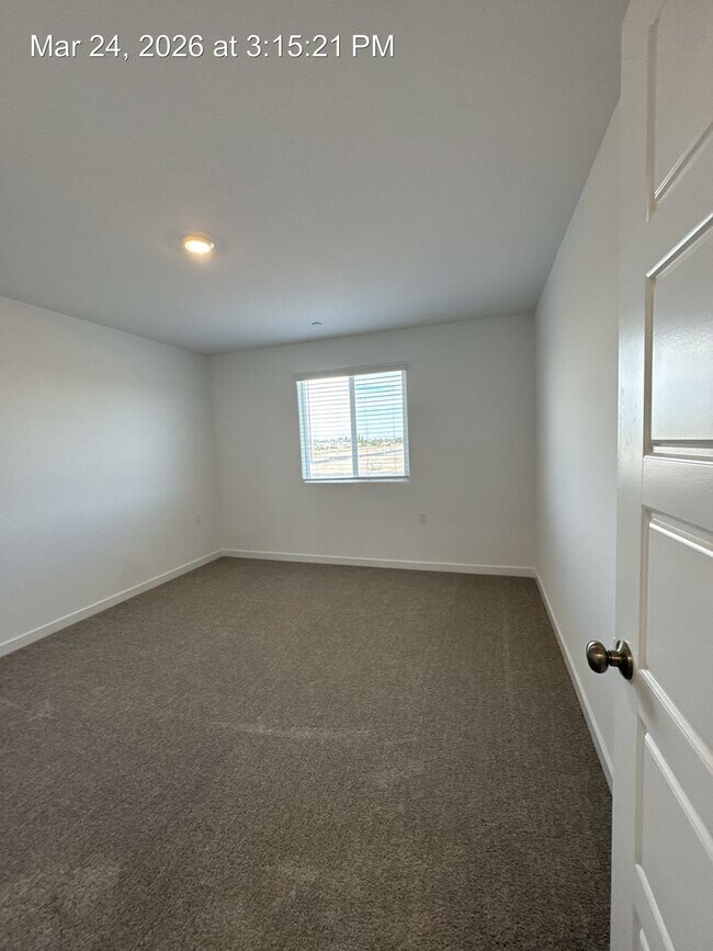 Building Photo - Newly Built Home located SE Visalia!  Rent Ready!
