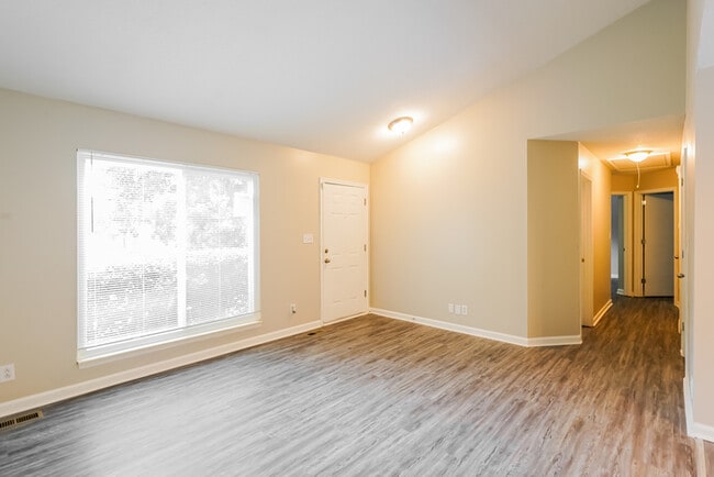 Building Photo - 67 Grassmire Dr