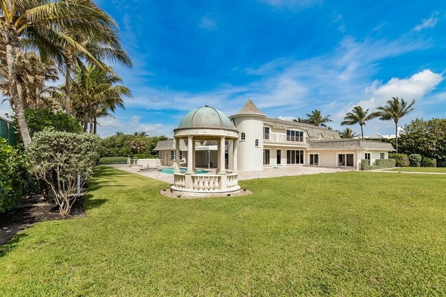Building Photo - 477 S Beach Rd