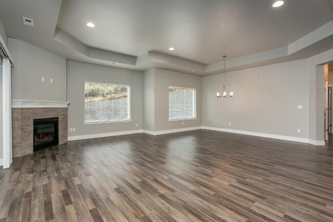 Building Photo - 1102 Chinook Dr