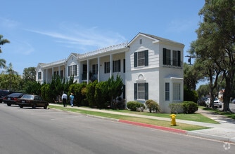 Building Photo - 732-750 D Ave. (Colonial House)