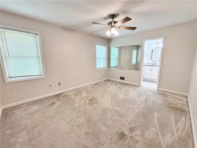 Building Photo - 7040 Sand Wedge Cir