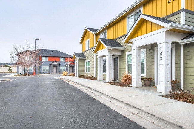 Primary Photo - Westborough Apartments