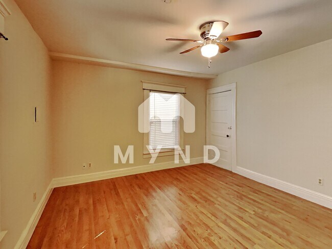 Building Photo - 1624 P St Apt 3