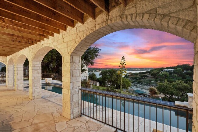 Building Photo - 17813 Kingfisher Ridge Dr