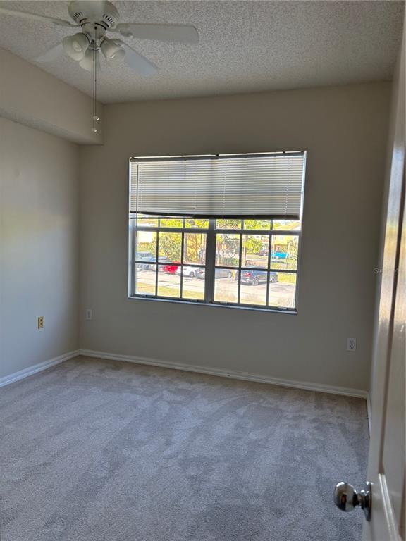 Building Photo - 5552 Bentgrass Dr