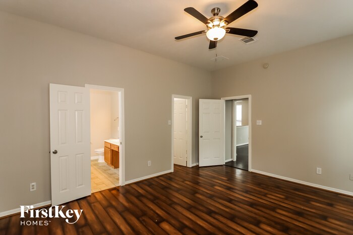 Building Photo - 1023 Casting Springs Way