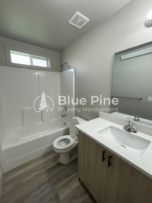 Building Photo - 3570 Colt Cir