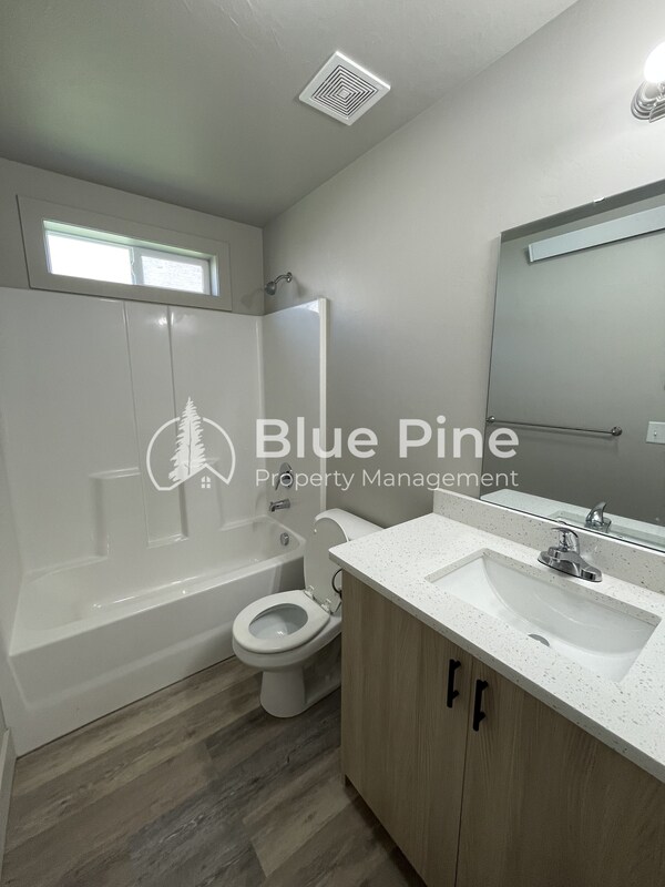 Building Photo - 3570 Colt Cir