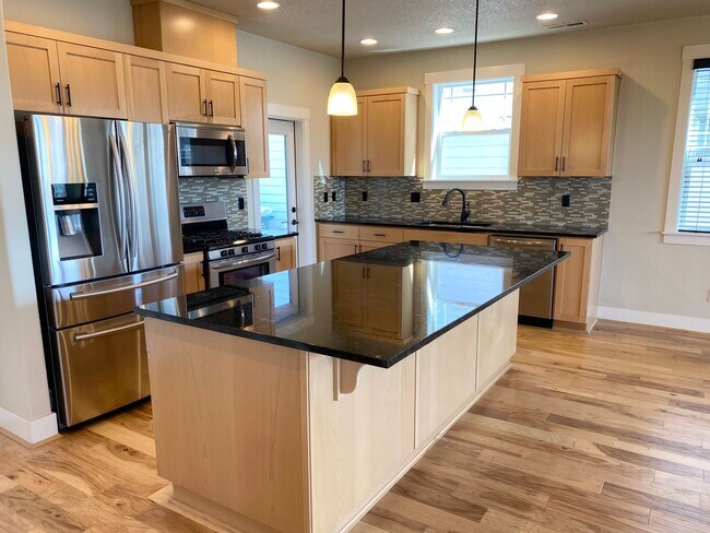 Building Photo - Bethany Creek 3 Bedroom Home!