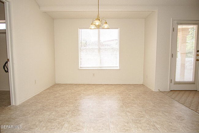 Building Photo - 6724 Dakota Ridge Dr