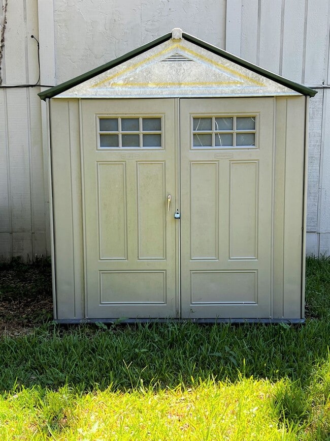 Building Photo - 7215 Spanish Trail