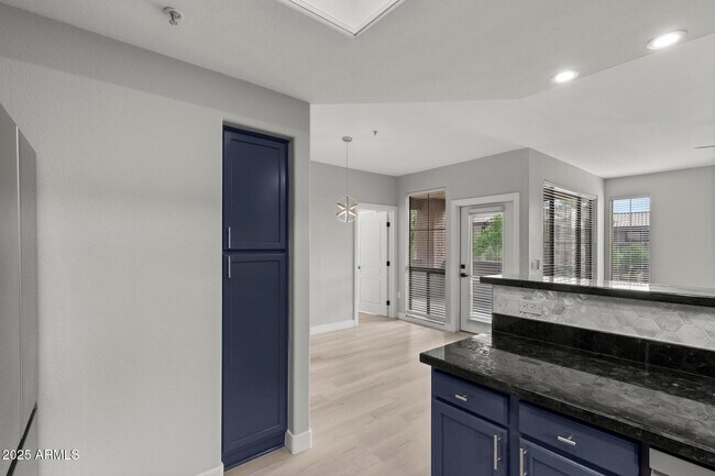 Building Photo - 11680 E Sahuaro Dr