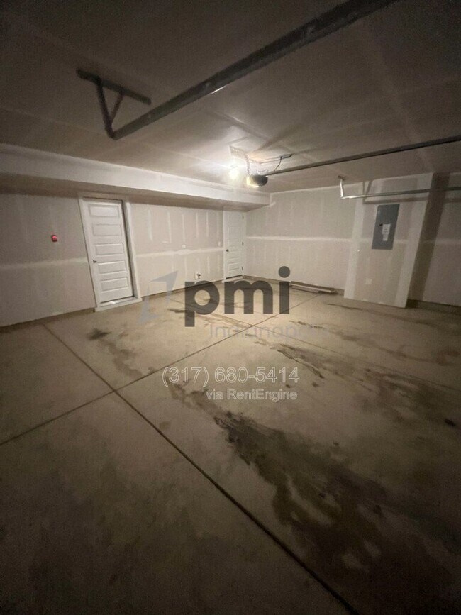 Building Photo - 4895 Gilet Dr