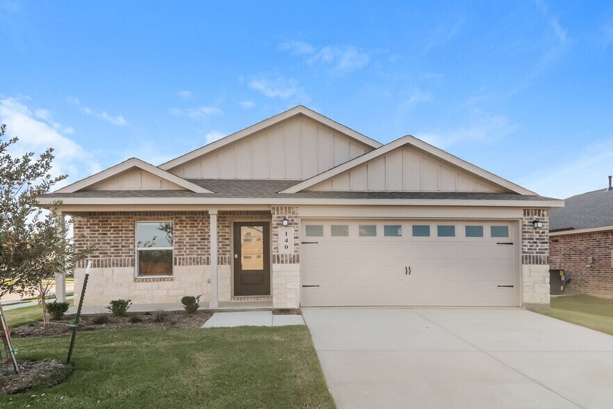 Primary Photo - 140 Glenwood Dr