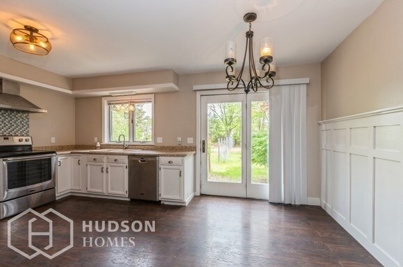 Building Photo - NOW AVAILABLE! 17 Amy Drive, Fort Edward, ...