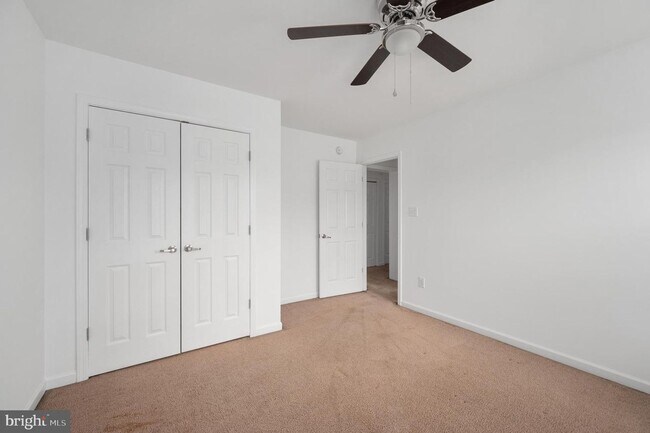 Building Photo - 259 Olympic Dr