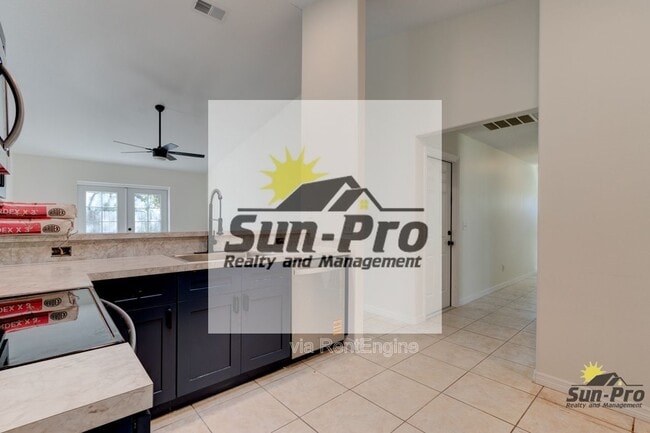 Building Photo - 5505 Magnolia Ave