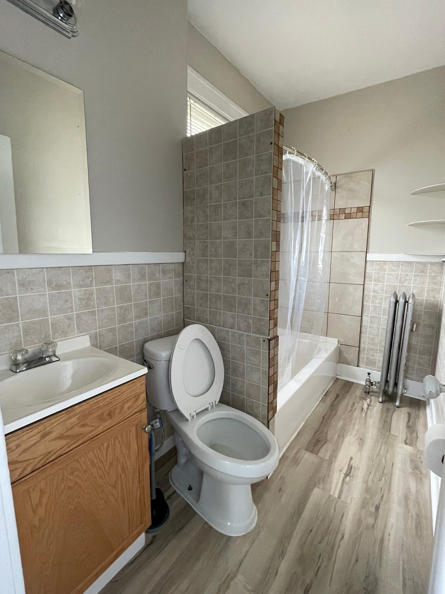 Building Photo - 701 Collingwood St