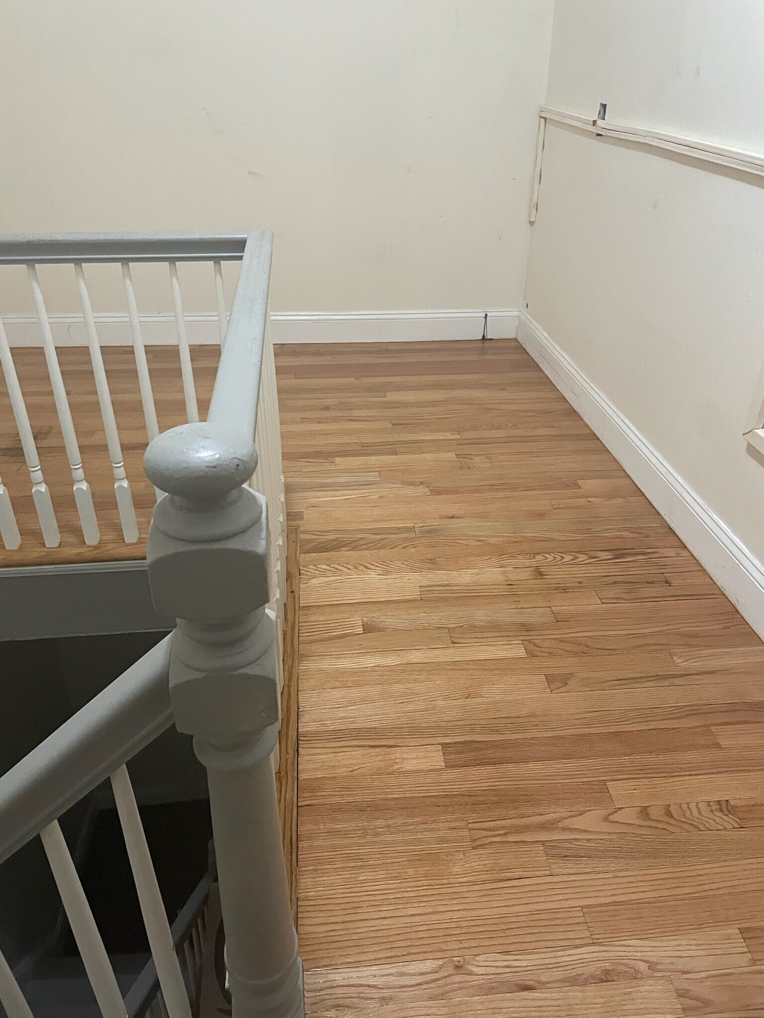 Entry Landing - 173 Orms St