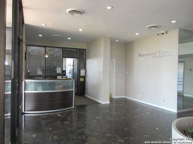 Building Photo - 7039 San Pedro Ave