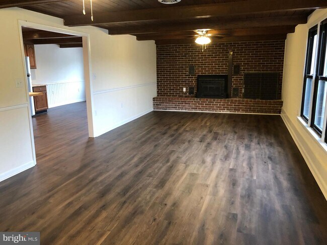 Building Photo - 2485 Williamsport Pike