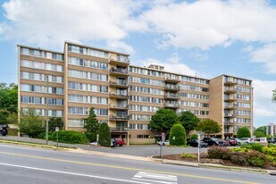 Building Photo - 5565 Columbia Pike