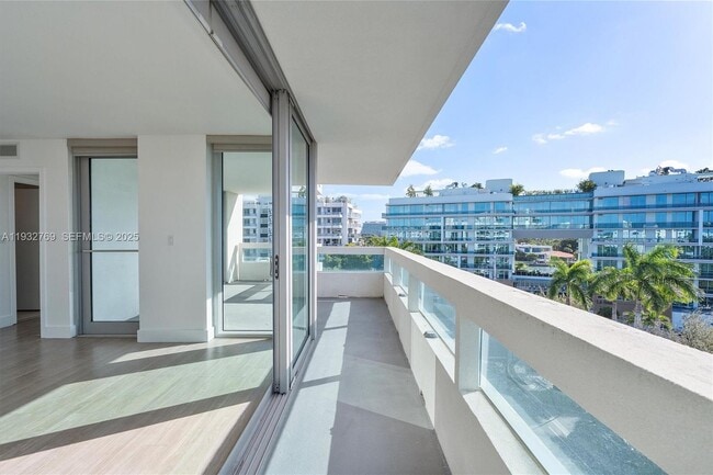 Building Photo - 1025 92nd St