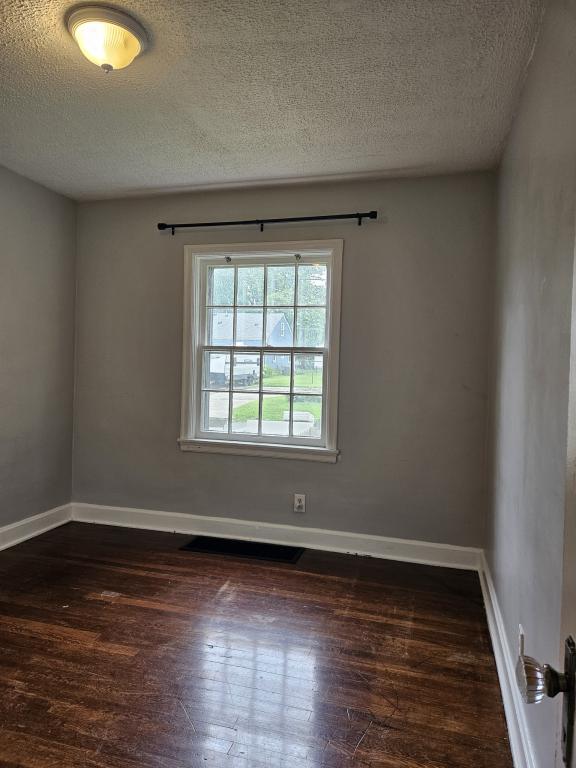 Building Photo - 212 Virginia Ct