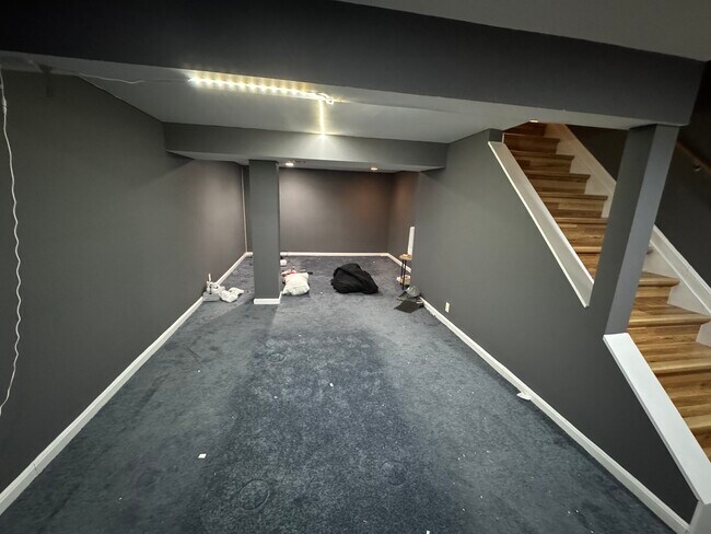 Building Photo - 8407 Finlay Ct