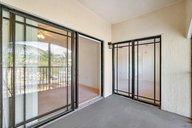 Building Photo - 2813 Grande Pkwy