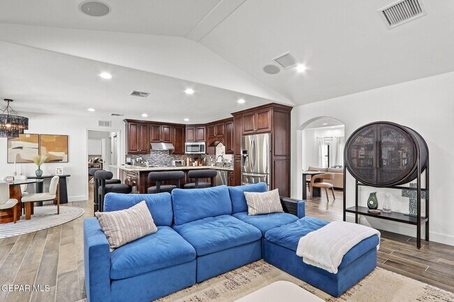 Building Photo - 1316 Hookridge Dr