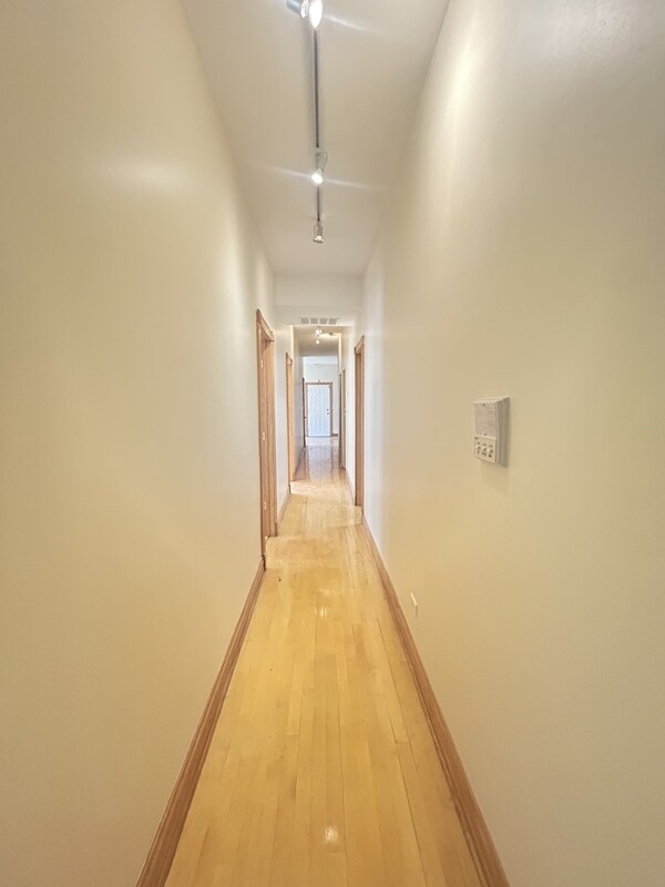 Building Photo - 4518 S Vincennes Ave
