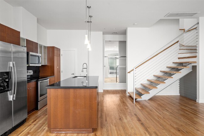 Building Photo - 5712 Winsome Ln