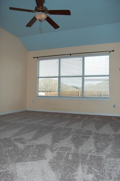 Building Photo - 706 Cedar Cove Dr