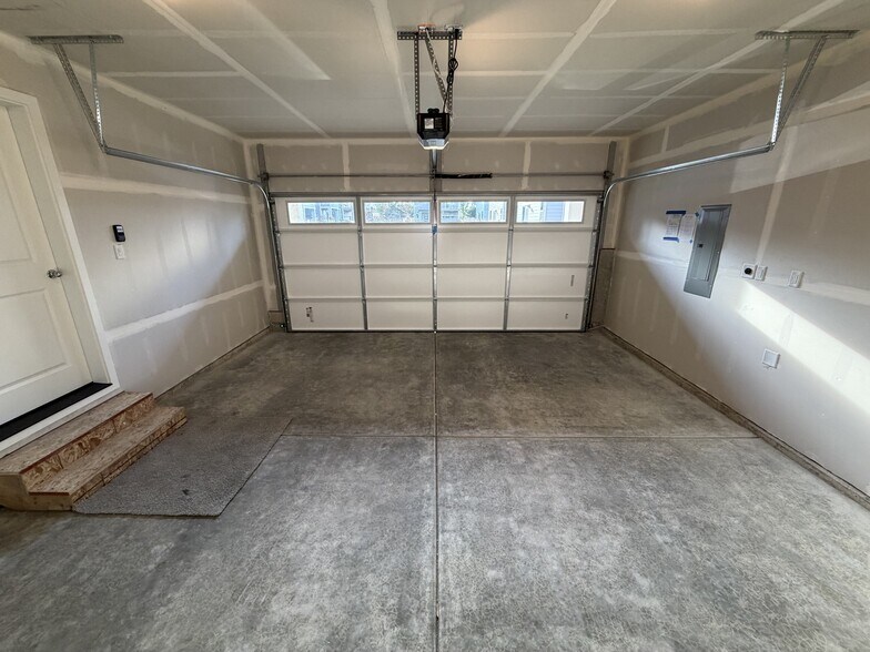 Building Photo - 18531 SE 271st Ct