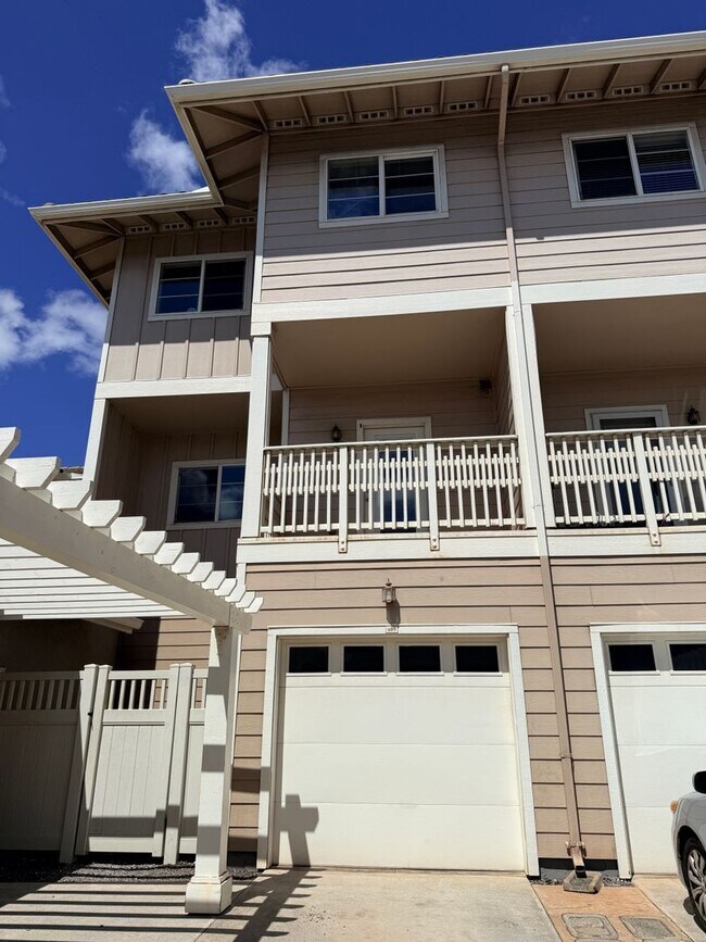 Building Photo - 511 Manawai St