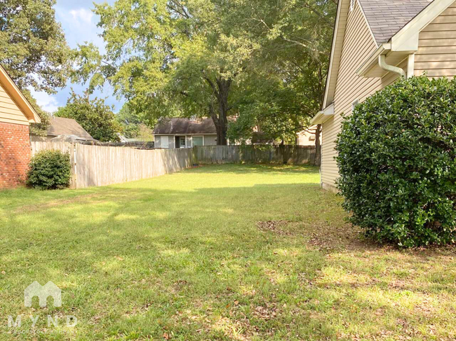 Building Photo - 7376 Charbark Point