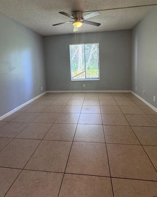 Building Photo - 3664 Alder Dr
