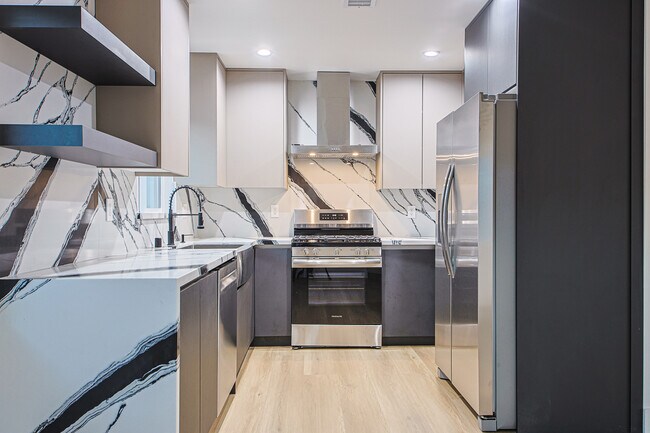 Building Photo - 4573 Triggs St