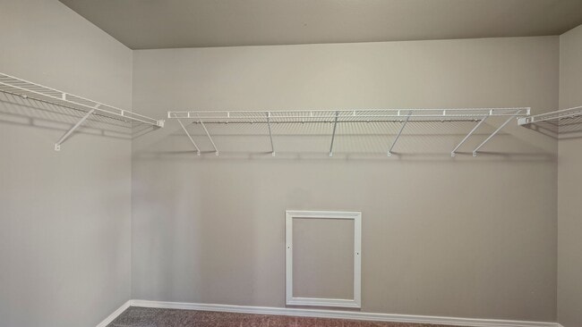 Building Photo - 4 Bed 2.5 Bath - Small Pet Friendly - Large Backyard - NAS Whidbey