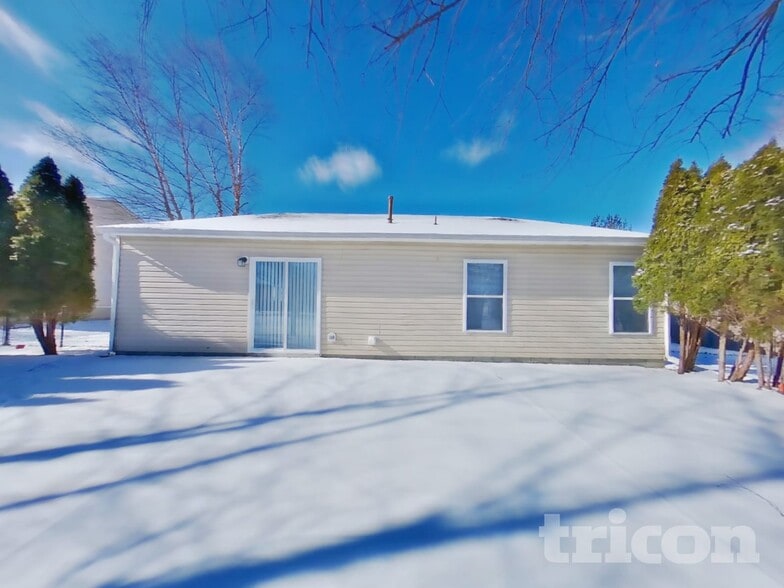 Building Photo - 1261 Legacy Ln