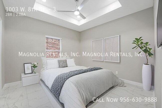 Building Photo - 1003 W 8th St