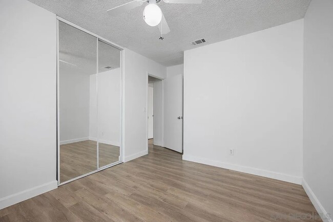 Building Photo - 207 Carissa Dr