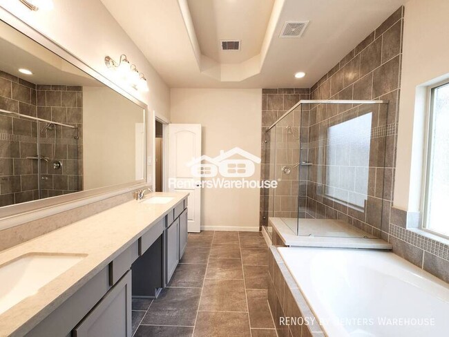 Building Photo - 10717 Madden Oaks Pl