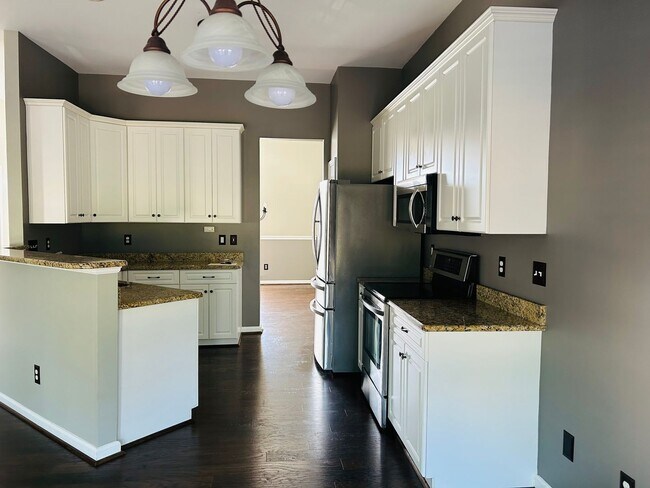 Building Photo - Charming 3-Bedroom Ranch in Greer’s Covete...