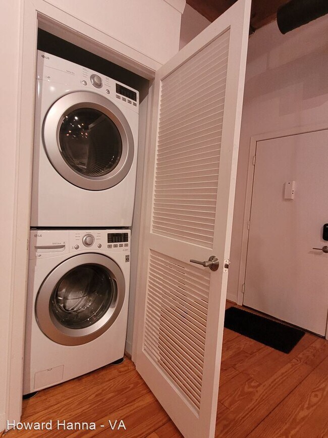 Building Photo - 1 br, 1 bath House - 230 W. Tazewell Stree...